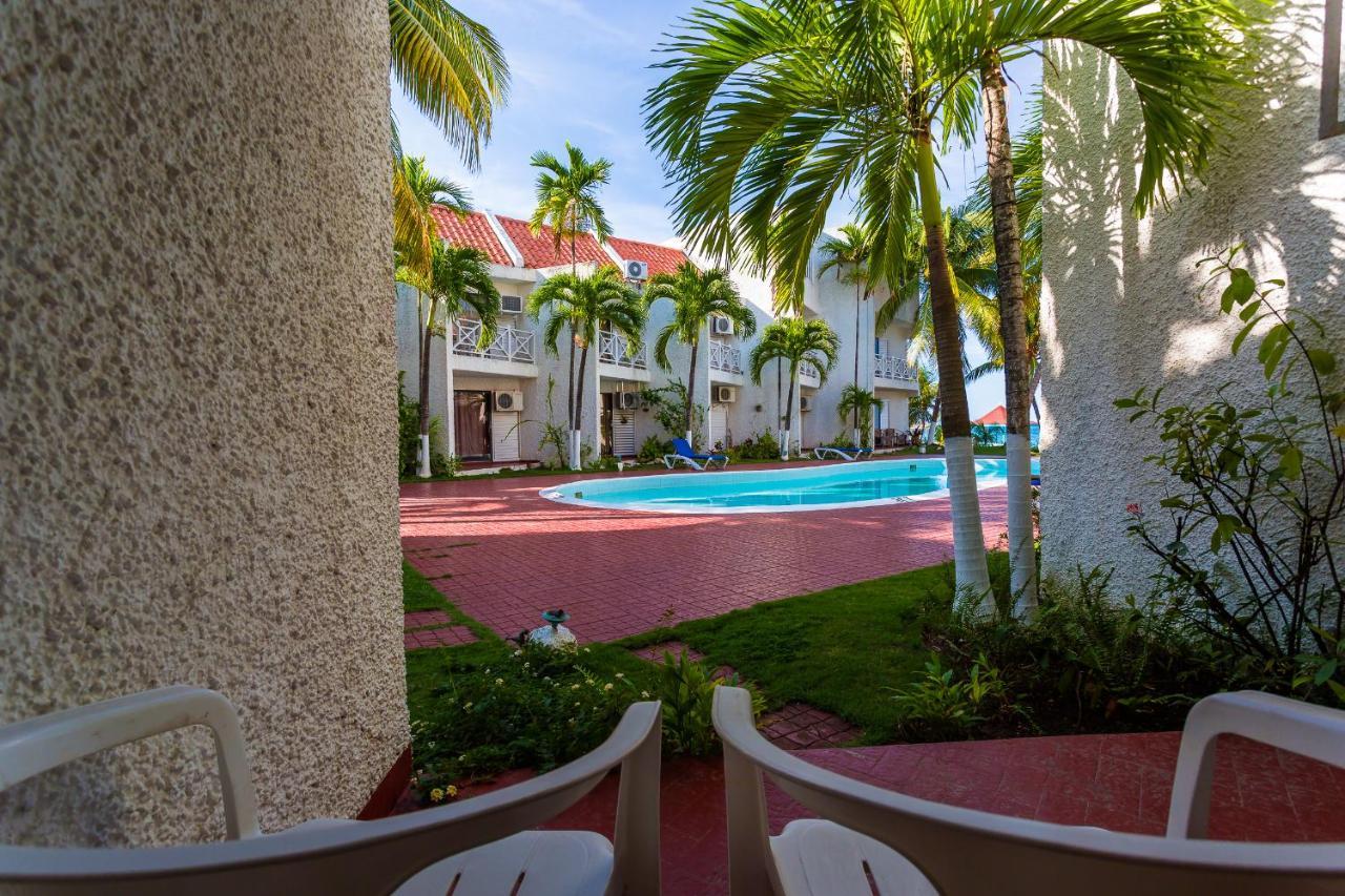 Villa Criss Ocho Rios Exterior photo